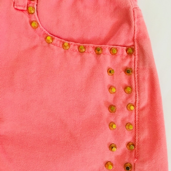 Forever 21 pink denim shorts - Picture 4 of 4